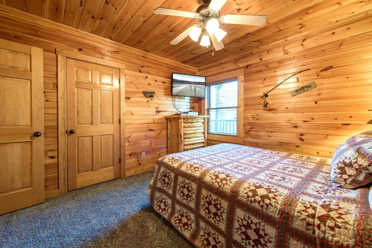 Вилла Hemlock Manor Гатлинбург Экстерьер фото